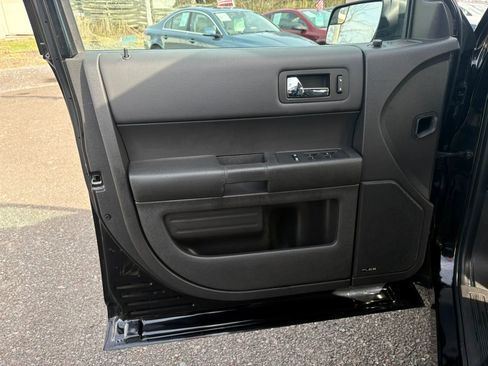 Used 2016 Ford Flex SE image 11