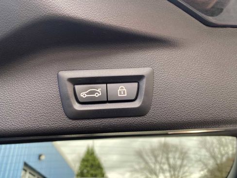 Used 2019 BMW X5 xDrive50i w/ M Sport Package image 36