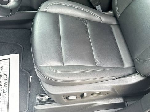 Used 2025 Chevrolet Tahoe LT AWD/4WD image 21