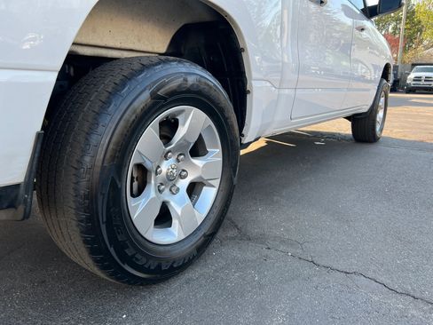 Used 2019 RAM 1500 Big Horn AWD/4WD image 27