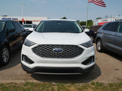 Used 2024 Ford Edge SEL AWD/4WD image 2
