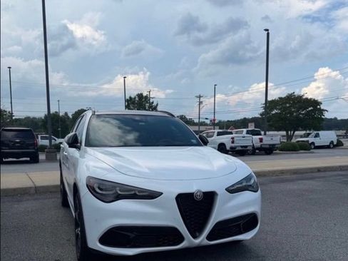 Used 2024 Alfa Romeo Stelvio Veloce AWD/4WD image 7