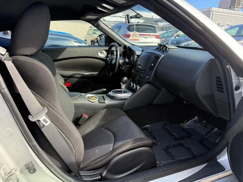 Used 2014 Nissan 370Z Coupe image 10