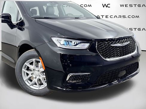 New 2026 Chrysler Pacifica Select image 49