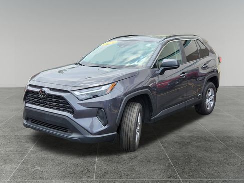 Certified 2025 Toyota RAV4 LE AWD/4WD image 3