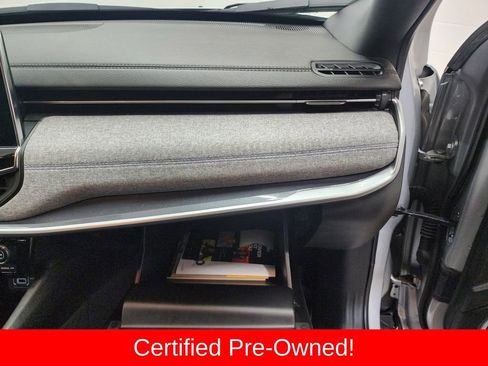 Certified 2024 Jeep Compass Latitude image 33