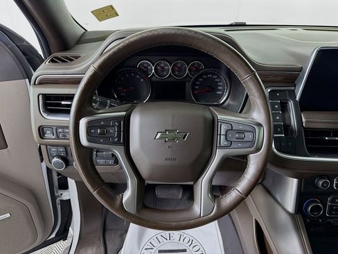 Used 2021 Chevrolet Tahoe Z71 w/ Z71 Signature Package AWD/4WD image 13