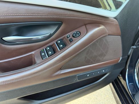 Used 2016 BMW 550i xDrive Sedan AWD/4WD image 21