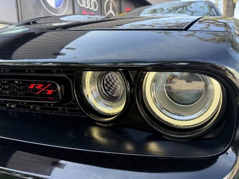Used 2019 Dodge Challenger R/T Scat Pack RWD image 10