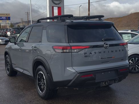Used 2024 Nissan Pathfinder Rock Creek image 3