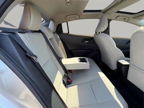 Used 2024 Toyota Prius XLE image 22