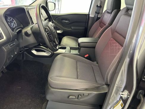 Used 2026 Nissan Frontier SV RWD image 12