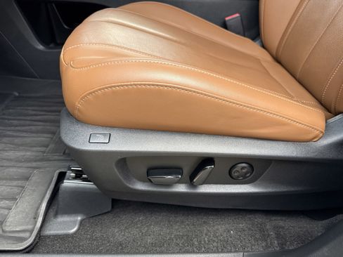 Used 2025 INFINITI QX60 Sensory image 12