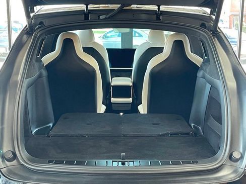 Used 2022 Tesla Model X Plaid image 26
