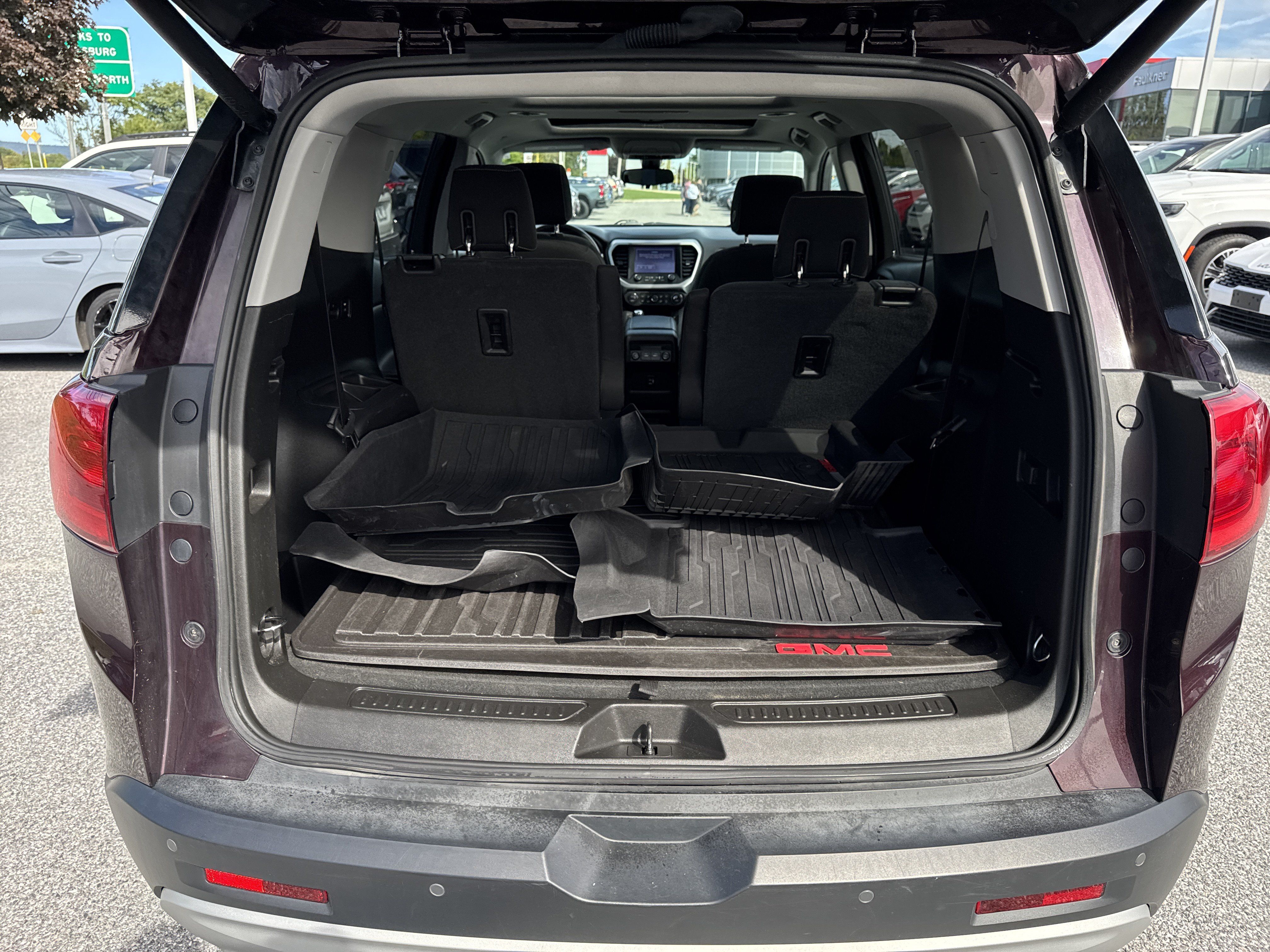 Used 2018 GMC Acadia SLE w/ Driver Alert Package I AWD/4WD image 29