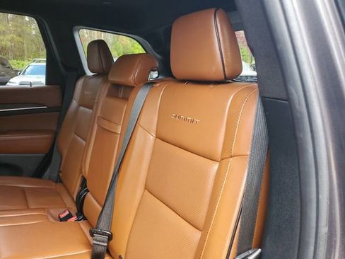 Certified 2018 Jeep Grand Cherokee Summit w/ Platinum Series Group image 15
