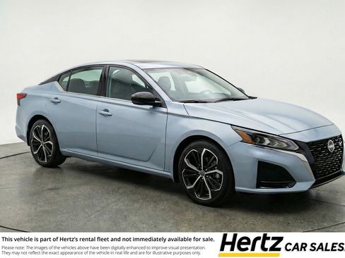 Used 2025 Nissan Altima 2.5 SR image 1