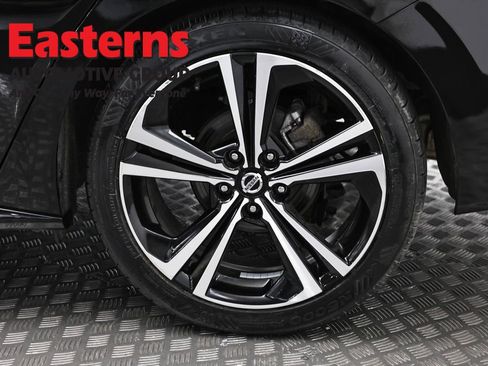 Used 2023 Nissan Sentra SR w/ SR Premium Package image 34