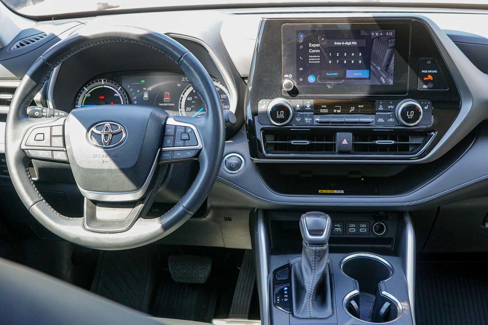 Used 2023 Toyota Highlander XLE FWD image 23