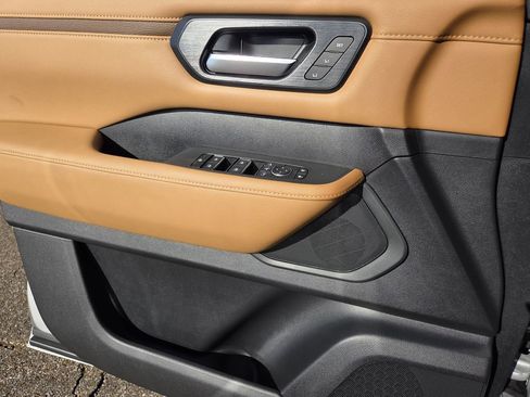 New 2026 Nissan Armada SL image 15