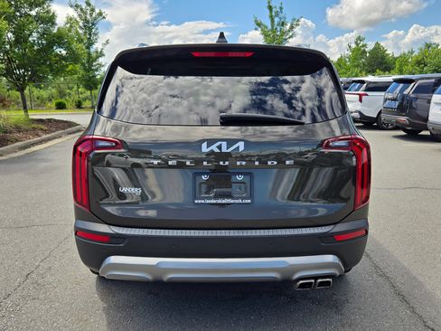 Used 2022 Kia Telluride EX FWD image 19