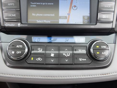 Used 2015 Toyota RAV4 XLE AWD/4WD image 34
