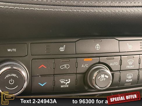 Used 2024 Dodge Durango SXT w/ Trailer Tow Group IV AWD/4WD image 21