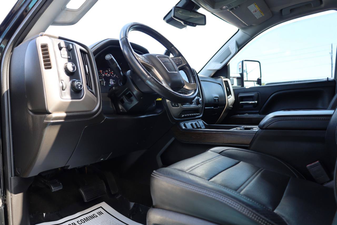 Used 2017 GMC Sierra 2500 Denali w/ Duramax Plus Package AWD/4WD image 9