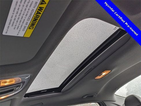 Certified 2025 Hyundai Elantra SEL image 19