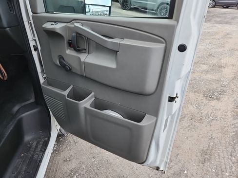 Used 2016 GMC Savana 3500 3500 Van 177 image 21