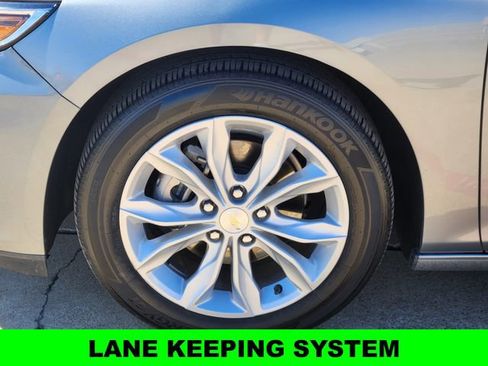 Used 2025 Chevrolet Malibu LT image 9