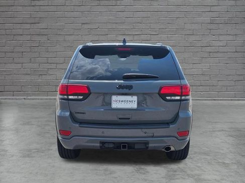 Used 2021 Jeep Grand Cherokee Laredo X AWD/4WD image 4