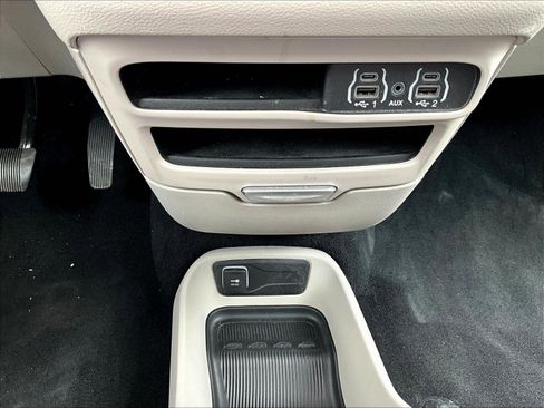 Used 2024 Chrysler Voyager LX FWD image 16