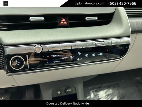 Used 2024 Hyundai Ioniq 5 Limited image 24