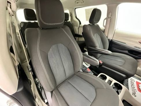 Used 2024 Chrysler Voyager LX FWD image 16
