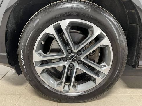 Used 2025 Audi Q5 Premium w/ Convenience Package AWD/4WD image 10
