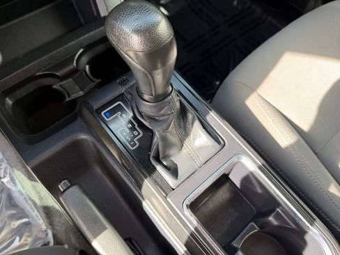 Used 2019 Toyota Tacoma SR w/ SR Convenience Package image 24