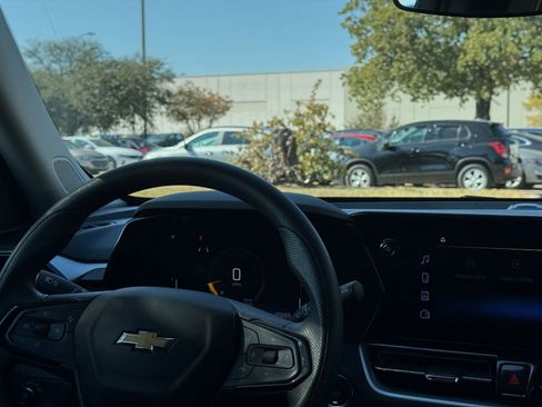 Used 2025 Chevrolet TrailBlazer LT image 34