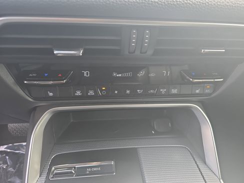 Used 2025 MAZDA CX-90 3.3 Turbo w/ Preferred Package image 20