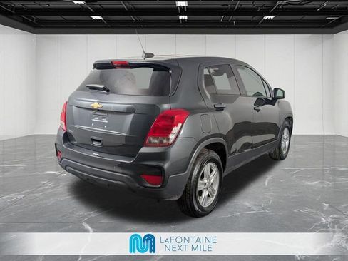 Used 2020 Chevrolet Trax LS w/ Tint and Cruise Package FWD image 5