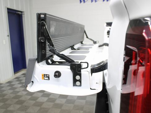 Used 2024 GMC Sierra 1500 AT4 w/ Technology Package image 42