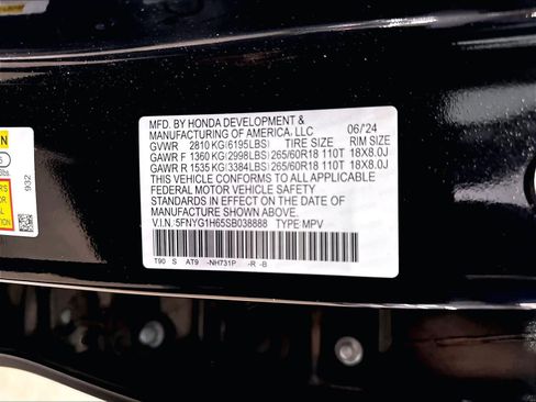 Used 2025 Honda Pilot TrailSport image 35