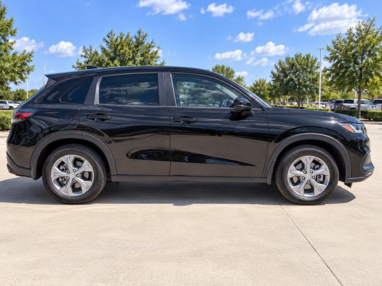 Used 2026 Honda HR-V LX image 9