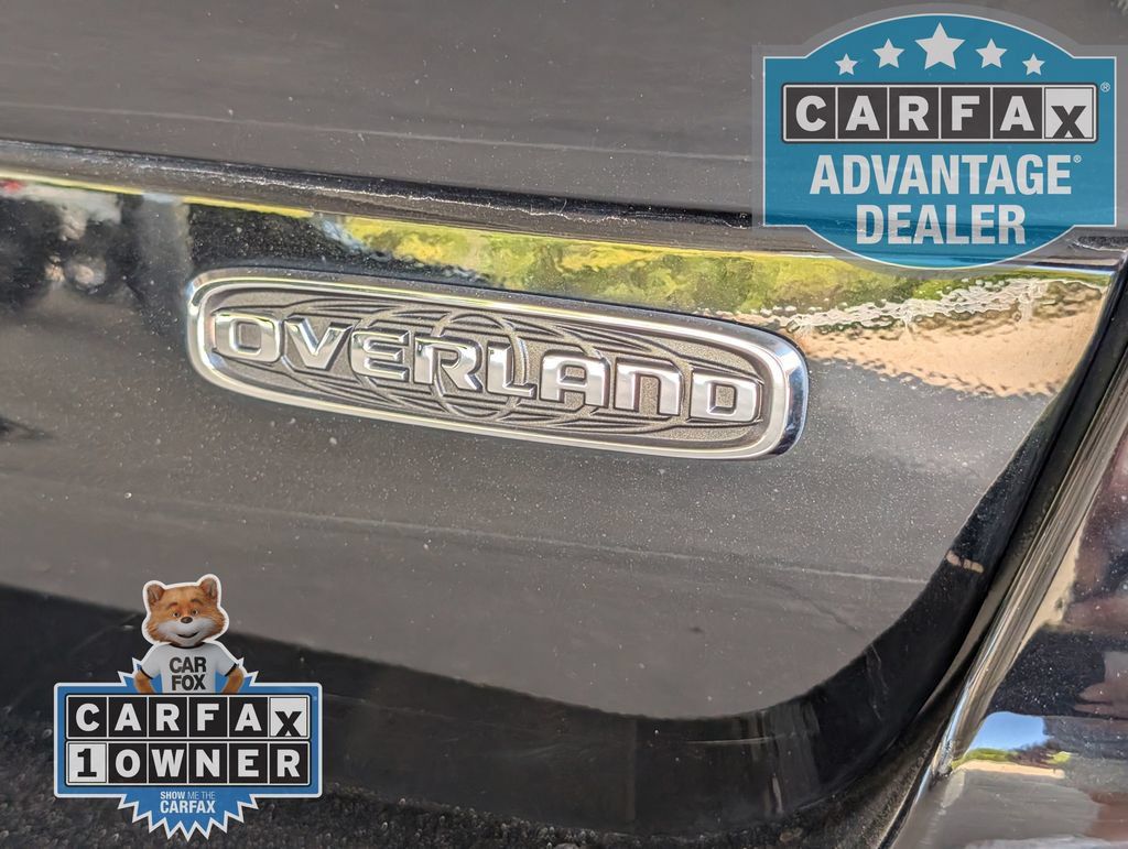 Used 2023 Jeep Grand Cherokee L Overland w/ Luxury Tech Group IV AWD/4WD image 38