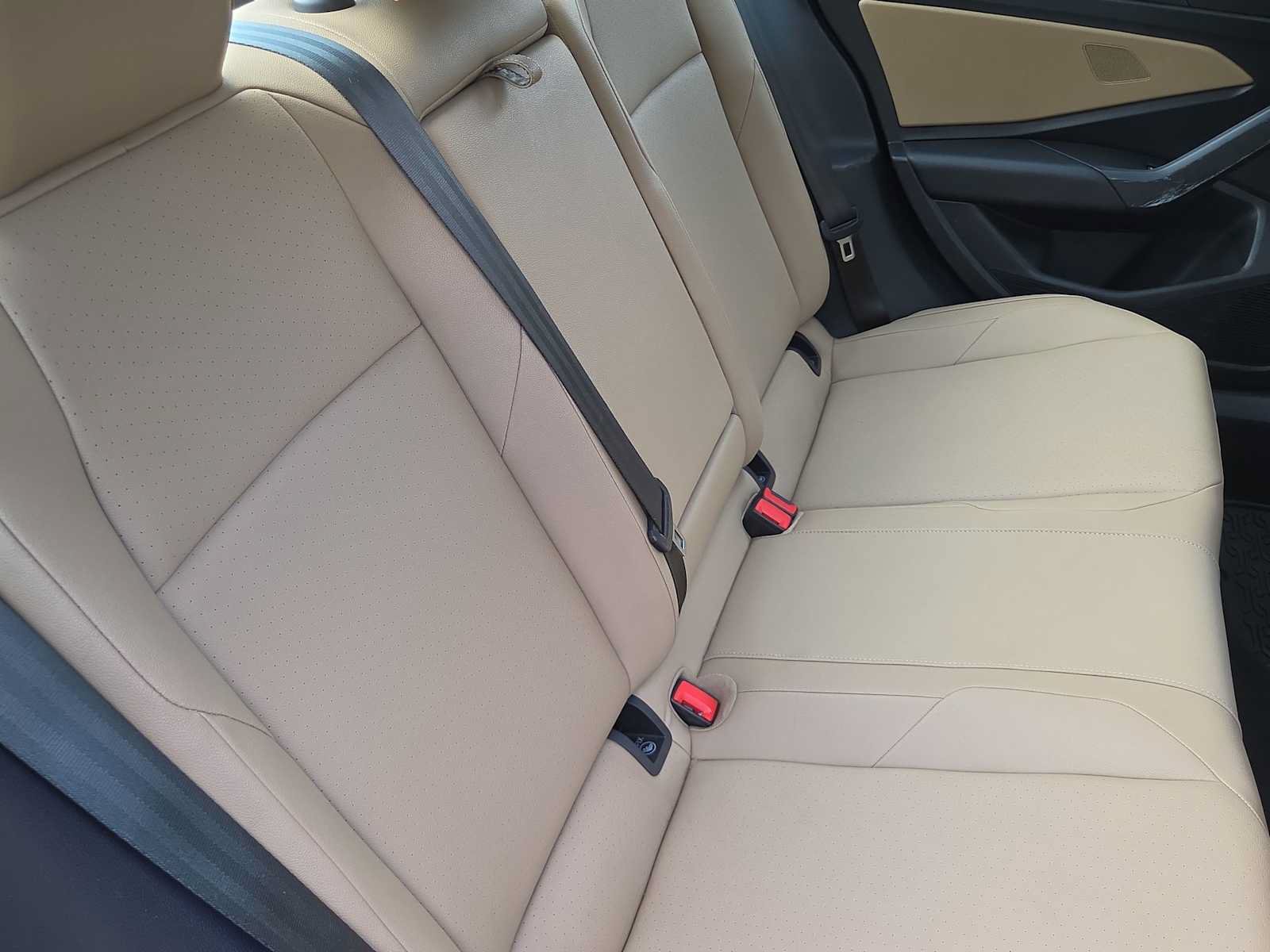 Used 2020 Volkswagen Jetta SE w/ SE Cold Weather Package FWD image 20