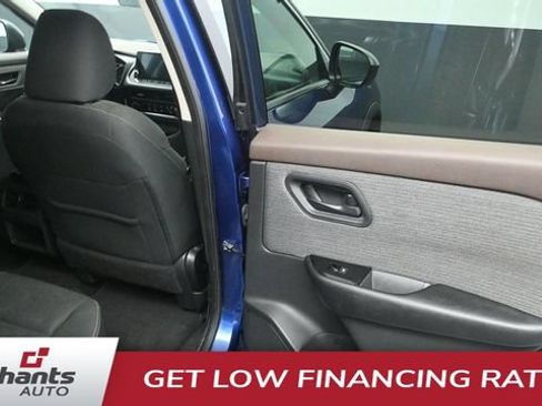Used 2023 Nissan Rogue S AWD/4WD image 10