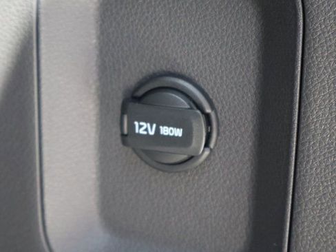 New 2026 Kia Carnival EX FWD image 16