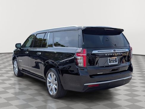 Used 2024 Chevrolet Suburban High Country AWD/4WD image 3