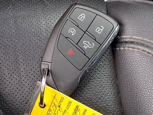 Used 2025 Chevrolet Silverado 2500 LTZ w/ LTZ Premium Package image 18