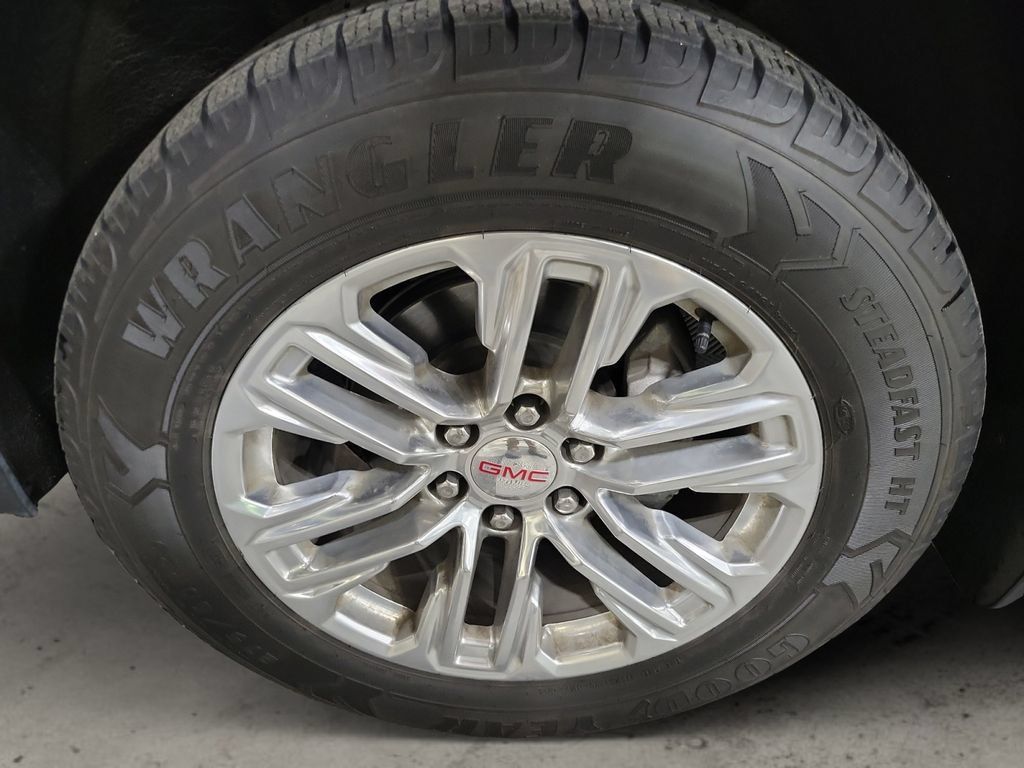Used 2021 GMC Yukon SLT w/ SLT Premium Package AWD/4WD image 9